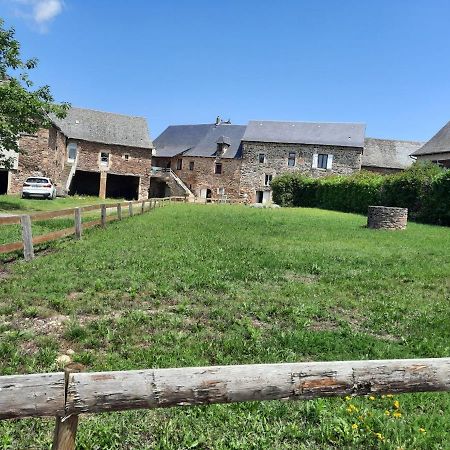 Les Gites De La Bouldoire Le Marronnier Rignac  Buitenkant foto