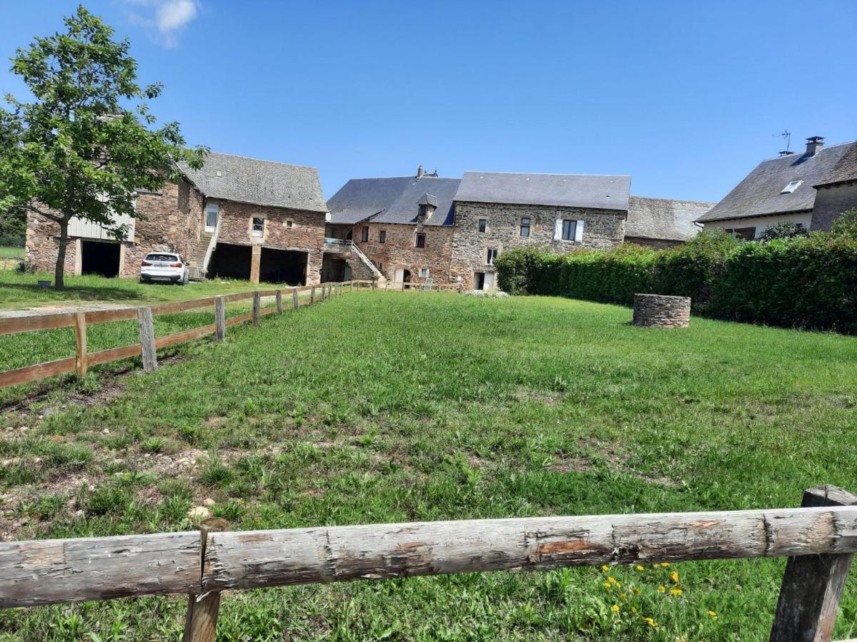 Les Gites De La Bouldoire Le Marronnier Rignac  Buitenkant foto