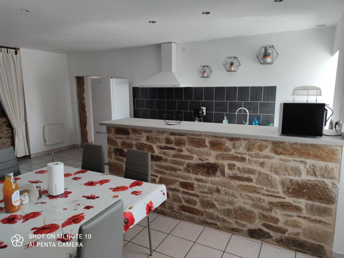 Les Gites De La Bouldoire Le Marronnier Rignac  Buitenkant foto